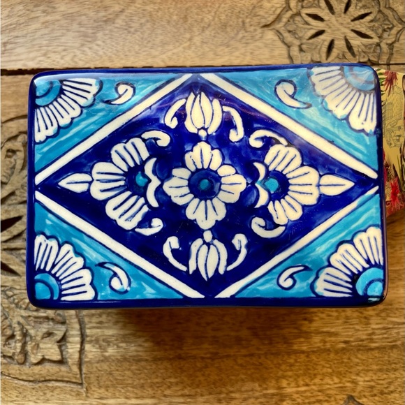 Beautiful Home Accent  Box! NWT! Ceramic cover, wooden box. - Picture 2 of 13